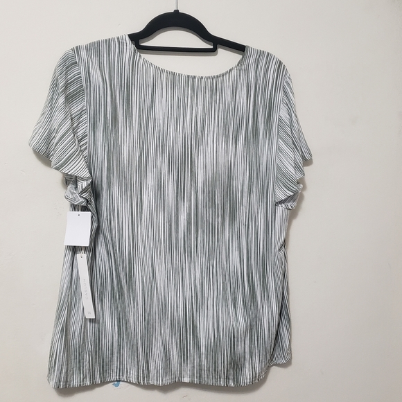 Caslon V-neck blouse - Picture 2 of 8